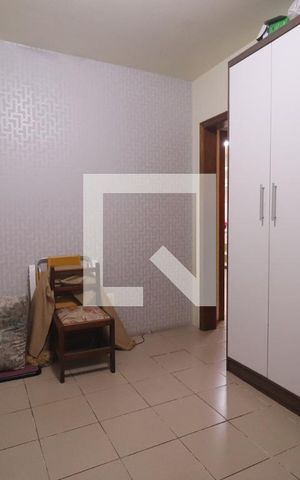 Casa à venda com 572m², 4 quartos e 3 vagasQuarto de Serviço