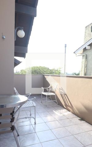 Casa à venda com 572m², 4 quartos e 3 vagasSacada Quarto 02 e 03