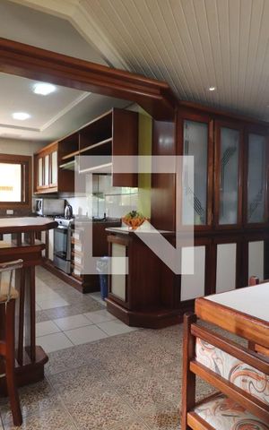 Casa à venda com 572m², 4 quartos e 3 vagasCozinha