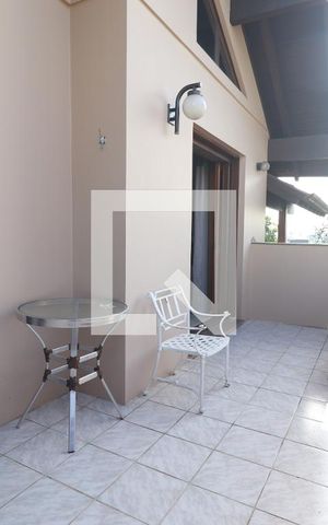 Casa à venda com 572m², 4 quartos e 3 vagasSacada Quarto 02 e 03