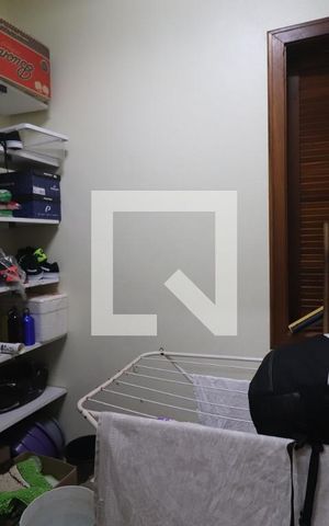 Casa à venda com 572m², 4 quartos e 3 vagasQuarto de Serviço 2