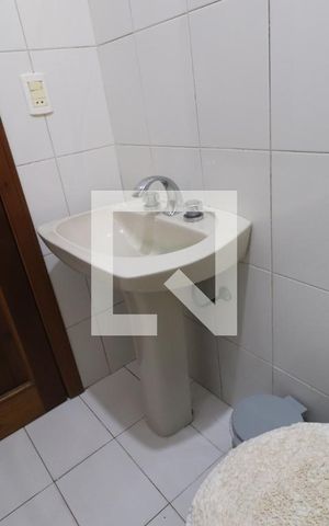 Casa à venda com 572m², 4 quartos e 3 vagasBanheiro de Serviço