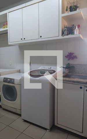 Casa à venda com 572m², 4 quartos e 3 vagasÁrea de Serviço