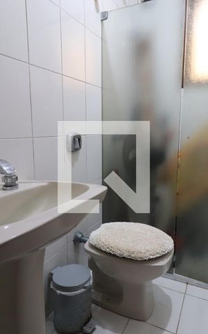 Casa à venda com 572m², 4 quartos e 3 vagasBanheiro de Serviço