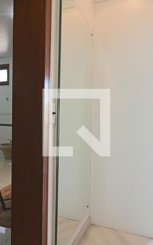 Casa à venda com 572m², 4 quartos e 3 vagasSuíte
