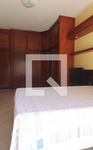 Casa à venda com 572m², 4 quartos e 3 vagasQuarto 01