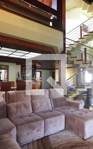 Casa à venda com 572m², 4 quartos e 3 vagasSala 2