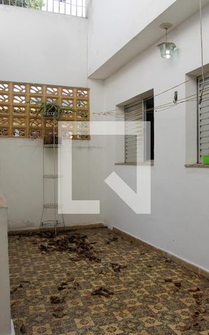 Casa à venda com 150m², 3 quartos e 2 vagas Casa à venda com 150m², 3 quartos e 2 vagasÁrea de Serviço