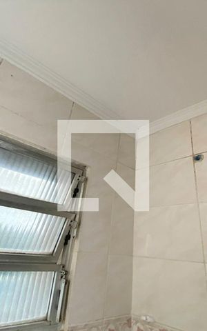 Apartamento para alugar com 60m², 2 quartos e sem vagaBanheiro