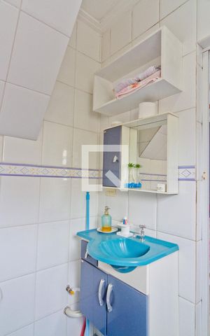 Casa à venda com 500m², 4 quartos e 4 vagas Casa à venda com 500m², 4 quartos e 4 vagasBanheiro da Suíte 2