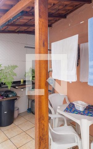 Casa à venda com 205m², 4 quartos e 1 vagaÁrea de Serviço