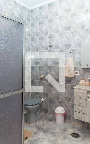 Casa à venda com 205m², 4 quartos e 1 vagaBanheiro 1