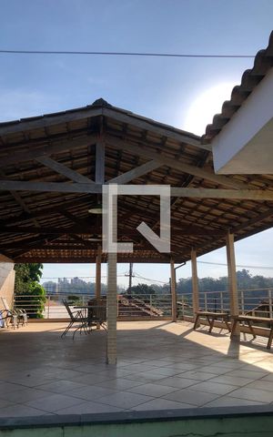 Casa à venda com 221m², 4 quartos e 2 vagas Casa à venda com 221m², 4 quartos e 2 vagasÁrea Externa