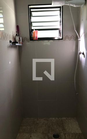 Casa à venda com 221m², 4 quartos e 2 vagas Casa à venda com 221m², 4 quartos e 2 vagasBanheiro