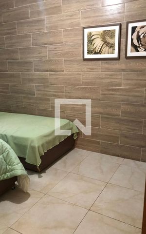 Casa à venda com 221m², 4 quartos e 2 vagas Casa à venda com 221m², 4 quartos e 2 vagasQuarto