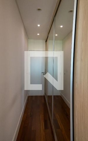 Apartamento para alugar com 156m², 3 quartos e 3 vagas Apartamento para alugar com 156m², 3 quartos e 3 vagasCorredor