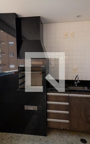 Apartamento para alugar com 156m², 3 quartos e 3 vagas Apartamento para alugar com 156m², 3 quartos e 3 vagasSala/varanda