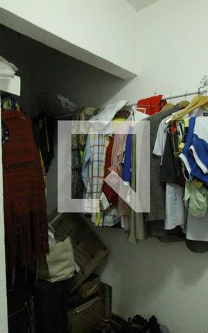 Casa de condomínio à venda com 324m², 3 quartos e 1 vagaDependência/closet