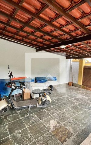Casa de condomínio à venda com 324m², 3 quartos e 1 vaga Casa de condomínio à venda com 324m², 3 quartos e 1 vagaGaragem