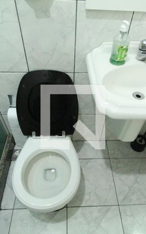 Casa de condomínio à venda com 324m², 3 quartos e 1 vagaBanheiro social