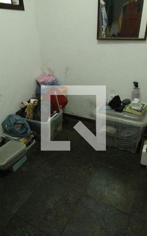 Casa de condomínio à venda com 324m², 3 quartos e 1 vagaDependência/closet