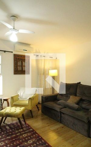 Casa de condomínio à venda com 324m², 3 quartos e 1 vagaSala