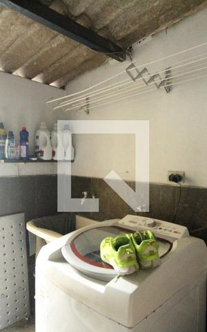 Casa de condomínio à venda com 324m², 3 quartos e 1 vagaÁrea de serviço