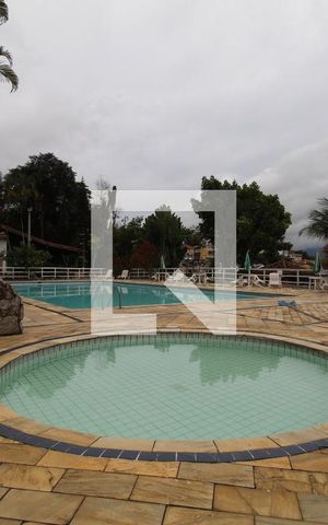 Casa de condomínio à venda com 324m², 3 quartos e 1 vagaÁrea comum - Piscina