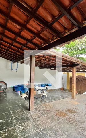 Casa de condomínio à venda com 324m², 3 quartos e 1 vaga Casa de condomínio à venda com 324m², 3 quartos e 1 vagaGaragem