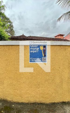 Casa de condomínio à venda com 324m², 3 quartos e 1 vaga Casa de condomínio à venda com 324m², 3 quartos e 1 vagaPlaca