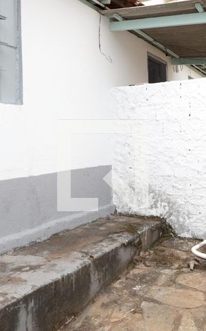 Casa para alugar com 70m², 2 quartos e sem vagaÁrea comum