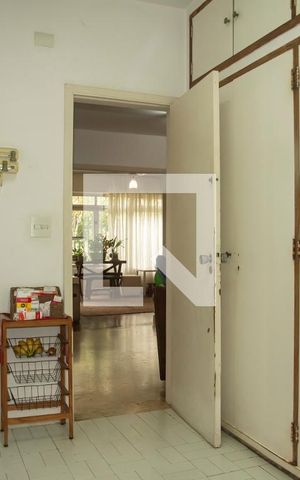 Casa à venda com 200m², 3 quartos e 2 vagas Casa à venda com 200m², 3 quartos e 2 vagasCozinha