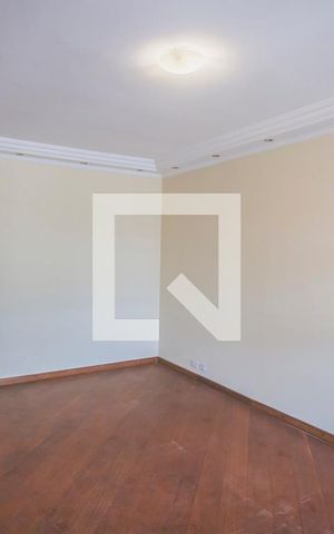Casa à venda com 240m², 3 quartos e 3 vagas Casa à venda com 240m², 3 quartos e 3 vagasSala de Estar