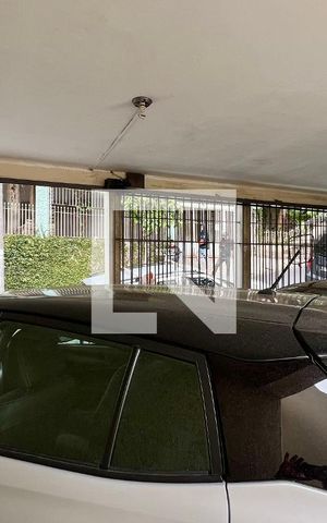 Casa à venda com 275m², 4 quartos e 2 vagas Casa à venda com 275m², 4 quartos e 2 vagasGaragem