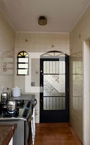 Casa à venda com 275m², 4 quartos e 2 vagas Casa à venda com 275m², 4 quartos e 2 vagasCozinha