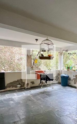 Casa à venda com 275m², 4 quartos e 2 vagas Casa à venda com 275m², 4 quartos e 2 vagasÁrea de Serviço