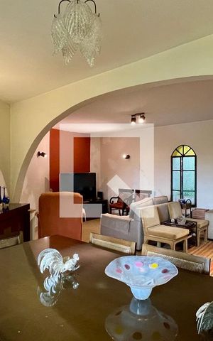 Casa à venda com 275m², 4 quartos e 2 vagas Casa à venda com 275m², 4 quartos e 2 vagasSala de Jantar