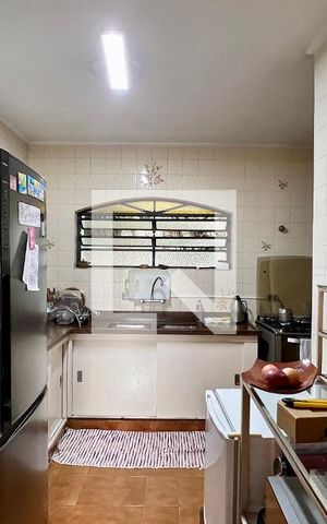 Casa à venda com 275m², 4 quartos e 2 vagas Casa à venda com 275m², 4 quartos e 2 vagasCozinha