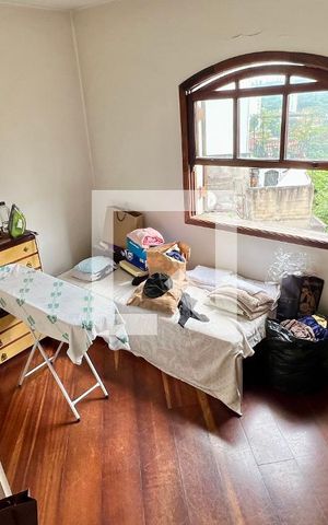 Casa à venda com 275m², 4 quartos e 2 vagas Casa à venda com 275m², 4 quartos e 2 vagasQuarto 2