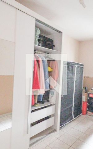 Casa à venda com 200m², 4 quartos e 2 vagas Casa à venda com 200m², 4 quartos e 2 vagasEdícula