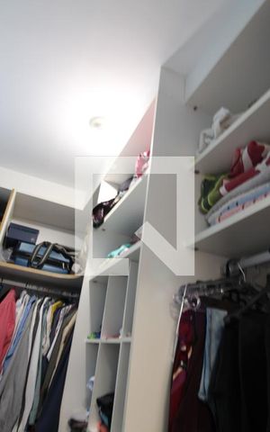 Casa de condomínio à venda com 360m², 5 quartos e 2 vagasCloset da Suíte 2