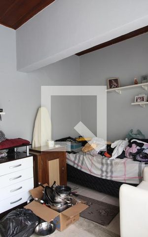 Casa de condomínio à venda com 360m², 5 quartos e 2 vagasQuarto de Serviço
