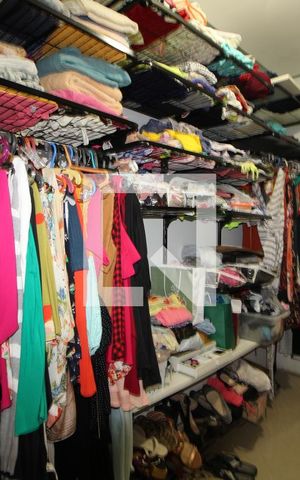 Casa de condomínio à venda com 360m², 5 quartos e 2 vagasCloset da Suíte 3