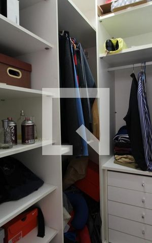 Casa de condomínio à venda com 360m², 5 quartos e 2 vagasCloset da Suíte 1