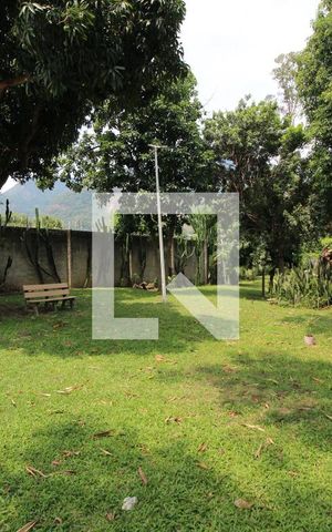 Casa de condomínio à venda com 360m², 5 quartos e 2 vagasÁrea Verde