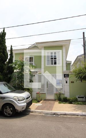 Casa de condomínio à venda com 360m², 5 quartos e 2 vagasFachada