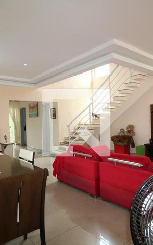 Casa de condomínio à venda com 360m², 5 quartos e 2 vagasSala