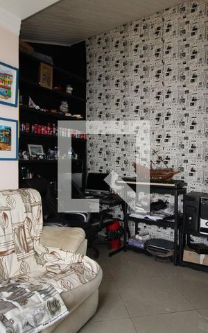 Casa de condomínio à venda com 360m², 5 quartos e 2 vagasEscritório