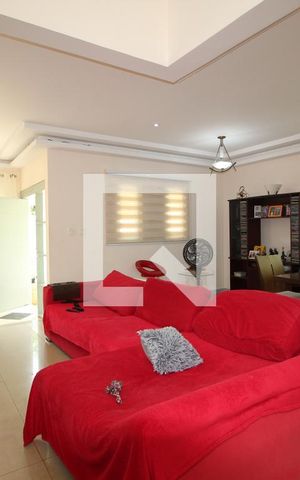 Casa de condomínio à venda com 360m², 5 quartos e 2 vagasSala