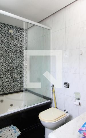 Casa de condomínio à venda com 360m², 5 quartos e 2 vagasBanheiro da Suíte 3